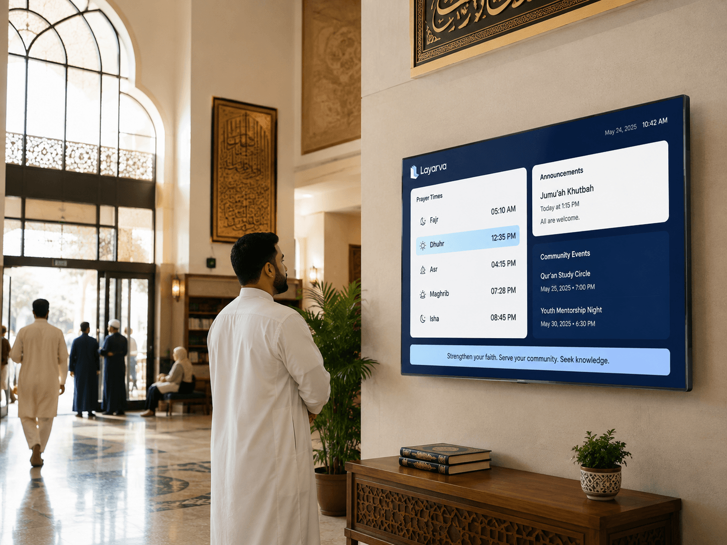 Display ruang ibadah menampilkan jadwal salat dan pengumuman jemaah